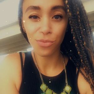 Meet your Posher, Karis